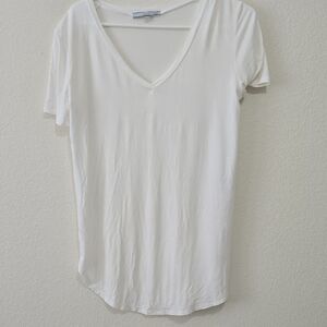 Emma's Closet Classic White V-Neck Women's Tee S